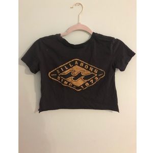 Cropped billabong t-shirt